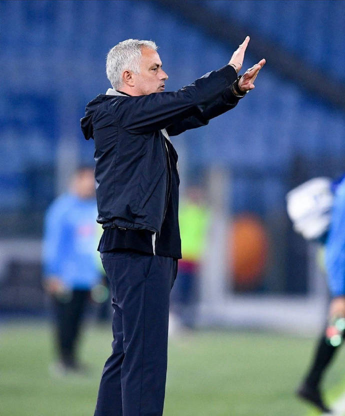 赛地聚焦——中超冲刺阶段热度飙升，波尔图门线救险，媒体盛赞，阵容厚度经受考验的简单介绍